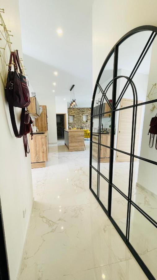 Sakina Appartement En Bord De Sorgue Фонтен-де-Воклюз Екстериор снимка